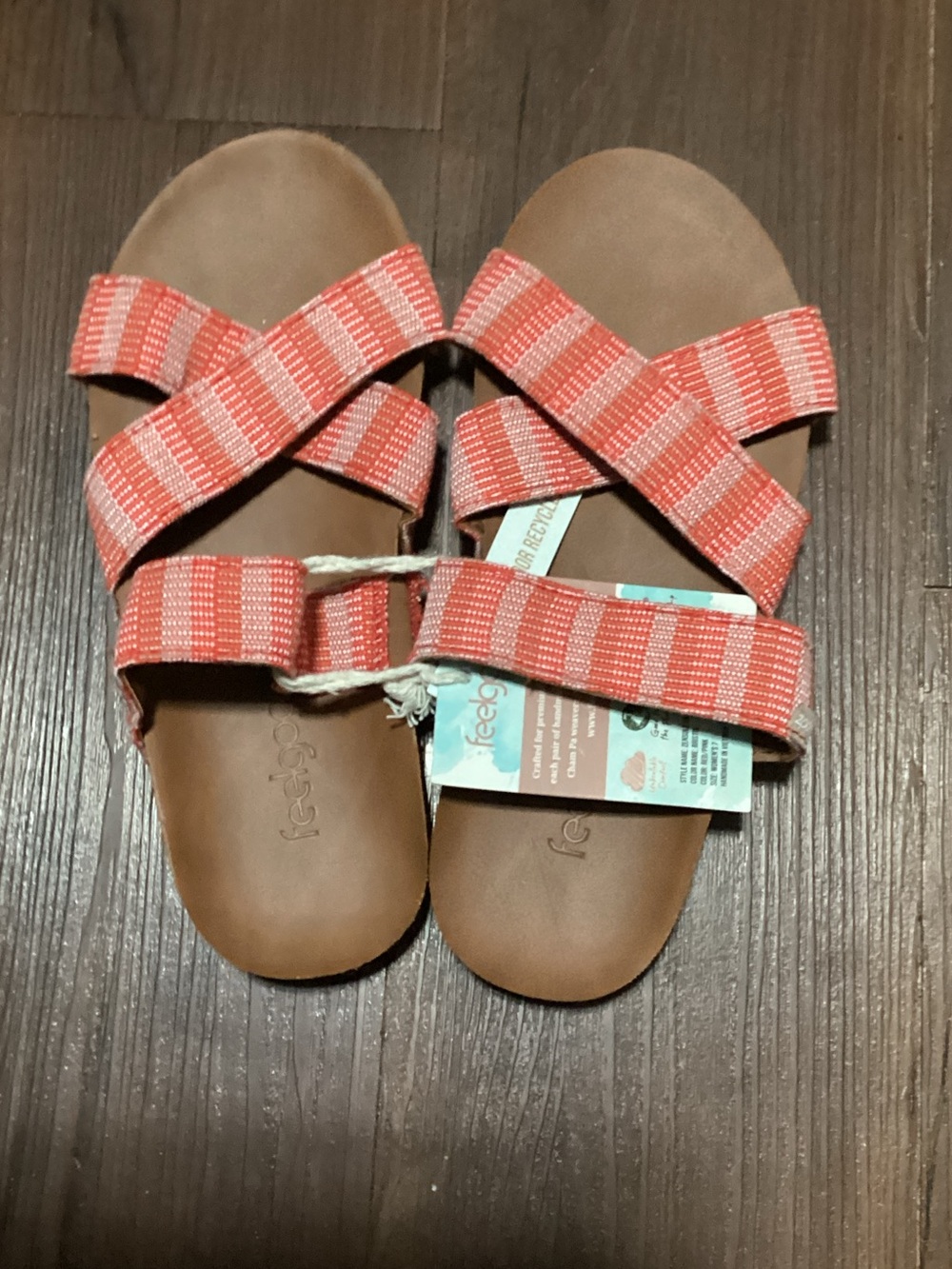 Feelgoodz Coral Cross-Strap Sandals with Adjustable Straps Sz 7 (NWT)